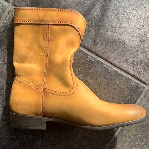 Frye boots size 6 - Picture 7 of 8